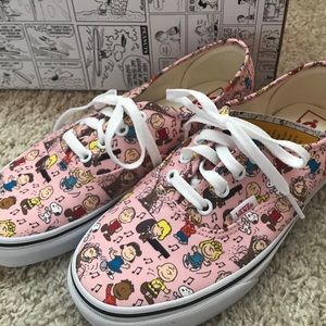 Size 7 Van’s Peanuts Dance Party